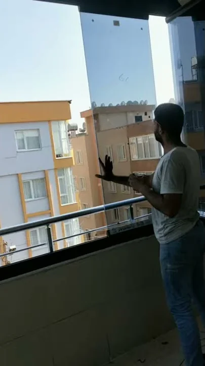 Cam Balkon Kullanımı Kendinden Kornijli Perdeyi Tak Gitsin